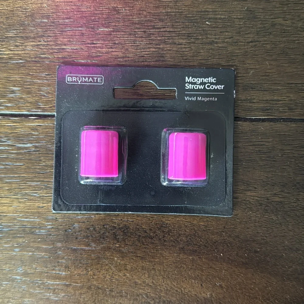 BruMate Era 40oz in Magenta with straw covers! Limited Edition! New!!